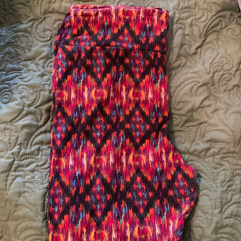 LuLaRoe Tall&Curvy leggings. Burgundy/black/blue/orange.  Like new